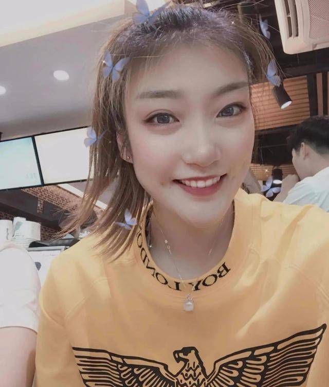 一个模糊的低谷